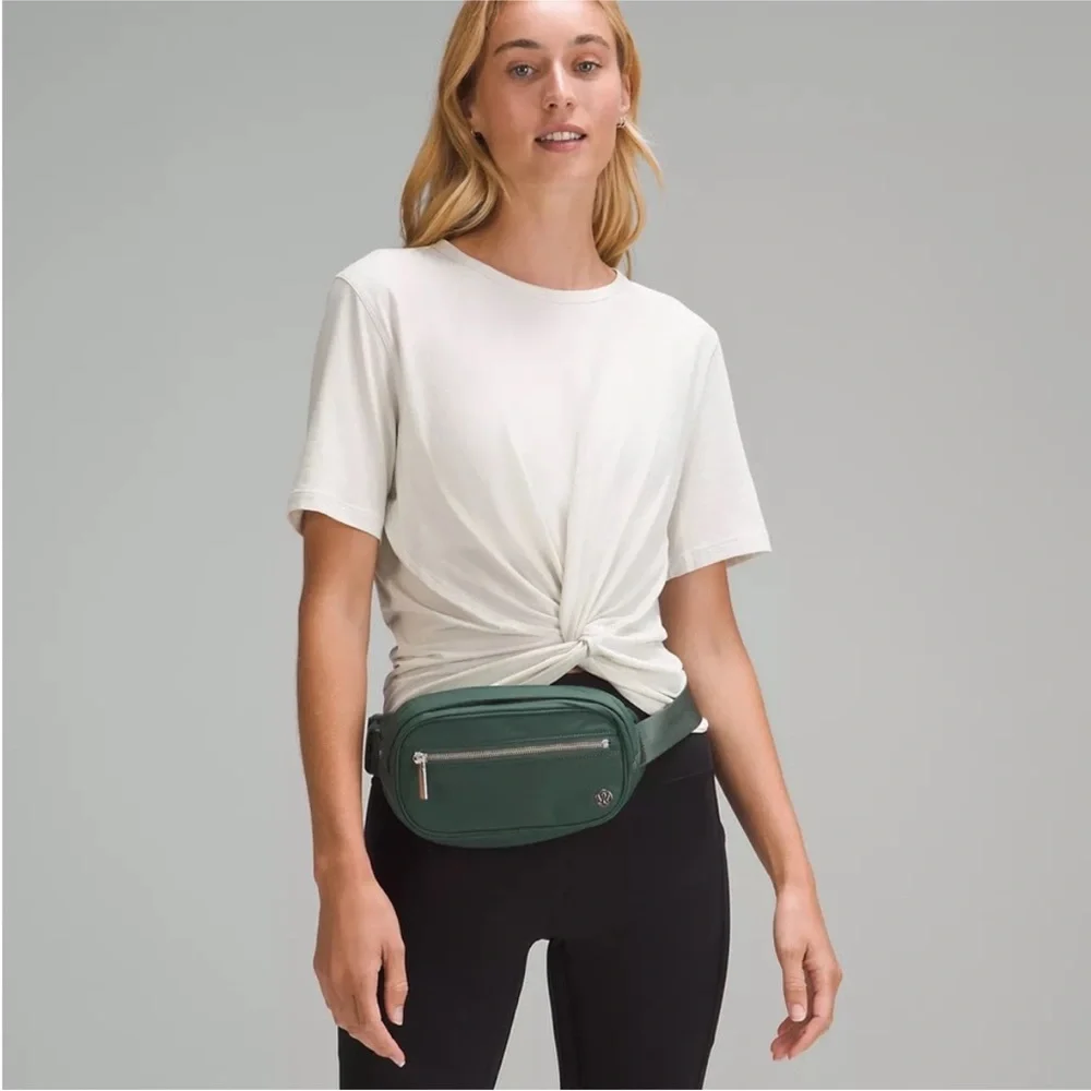 NWT Lululemon Wunderlust Belt Bag - Picture 5 of 5
